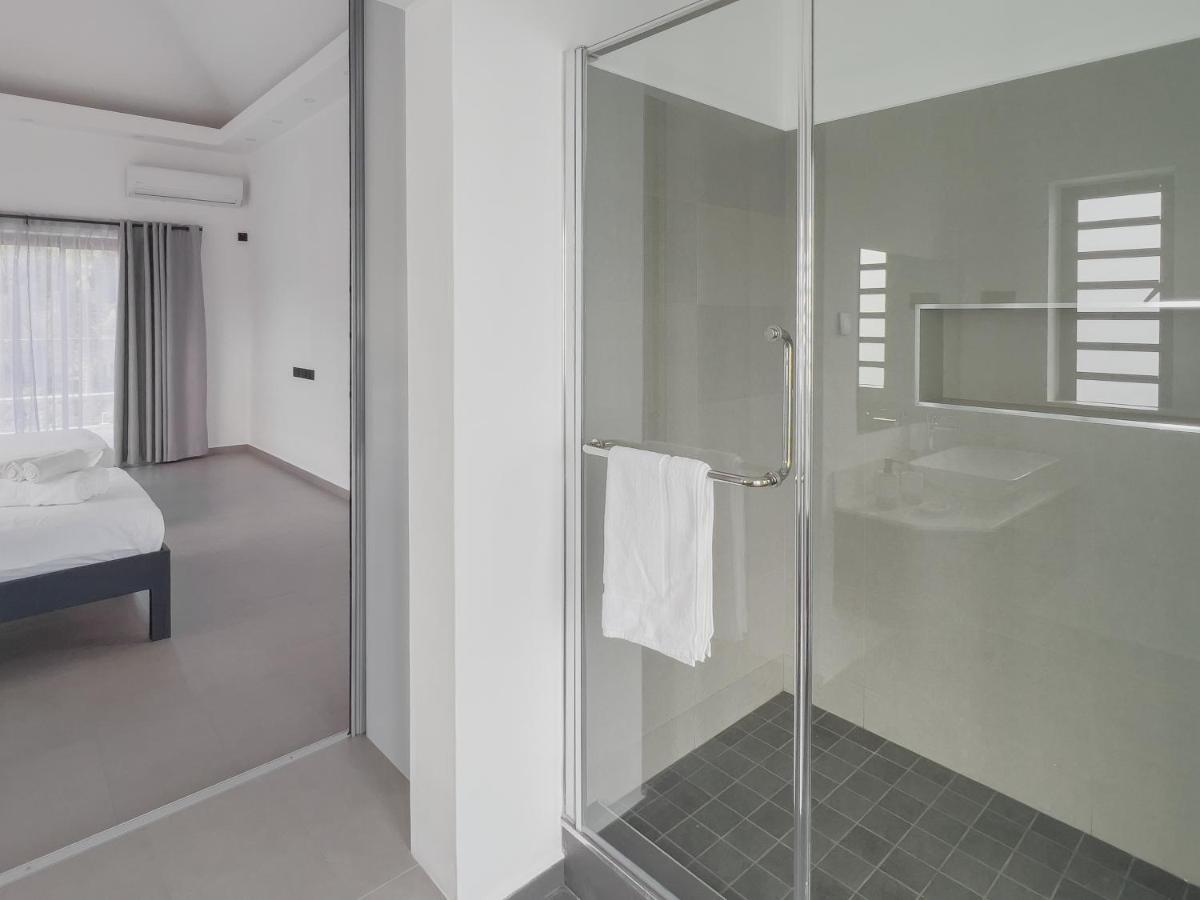 Spacious 4 Bedrooms Villa With Infinity Pool 格兰贝伊 外观 照片