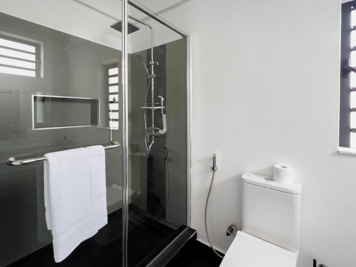 Spacious 4 Bedrooms Villa With Infinity Pool 格兰贝伊 外观 照片